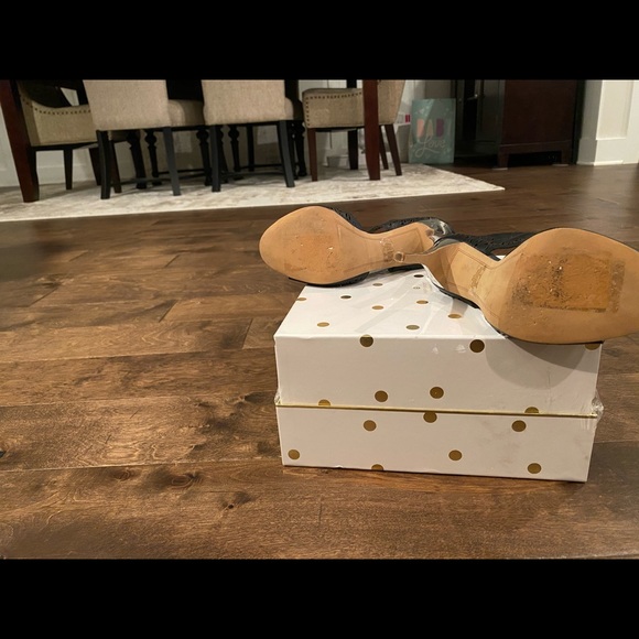 Like new - Picture 2 of 3